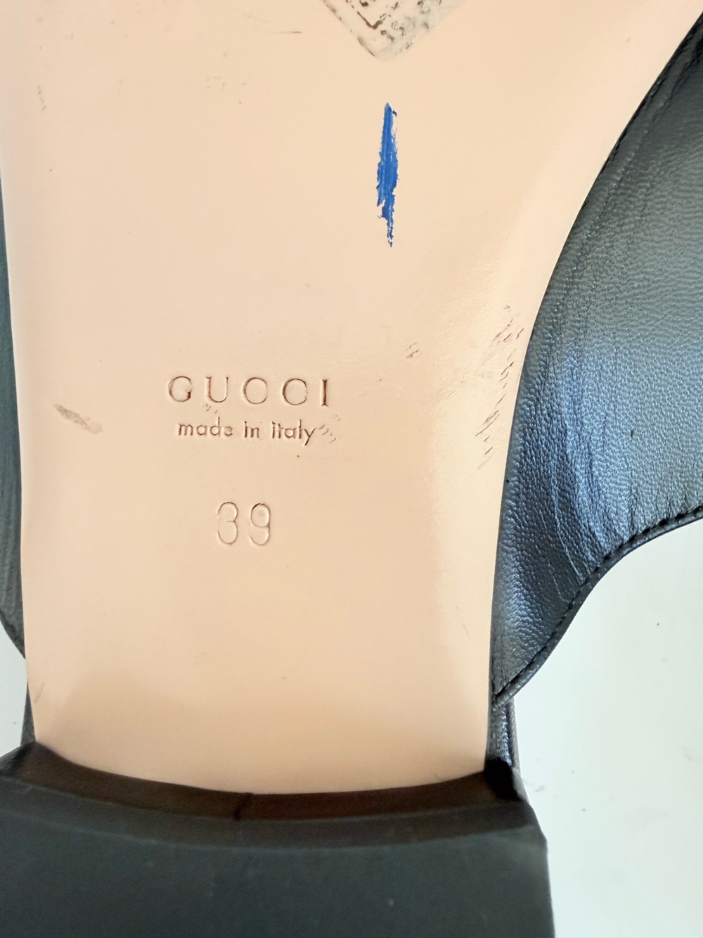 Gucci Interlocking G Black Leather Thong Sandals Gold Logo Size 39 - Picture 6 of 9